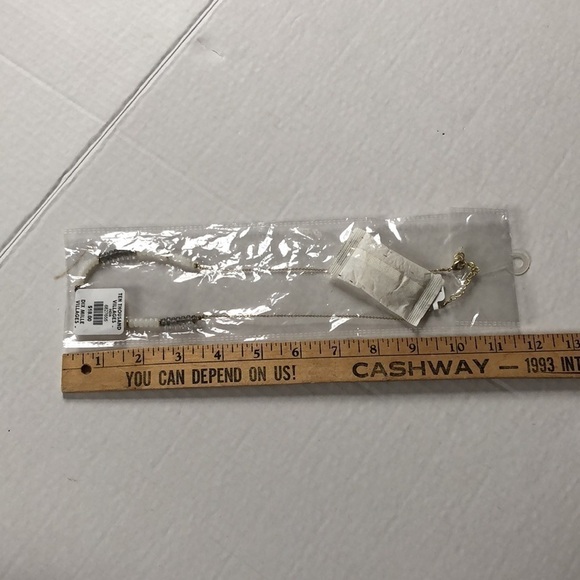 Grey  and White Beaded necklace - Picture 5 of 5